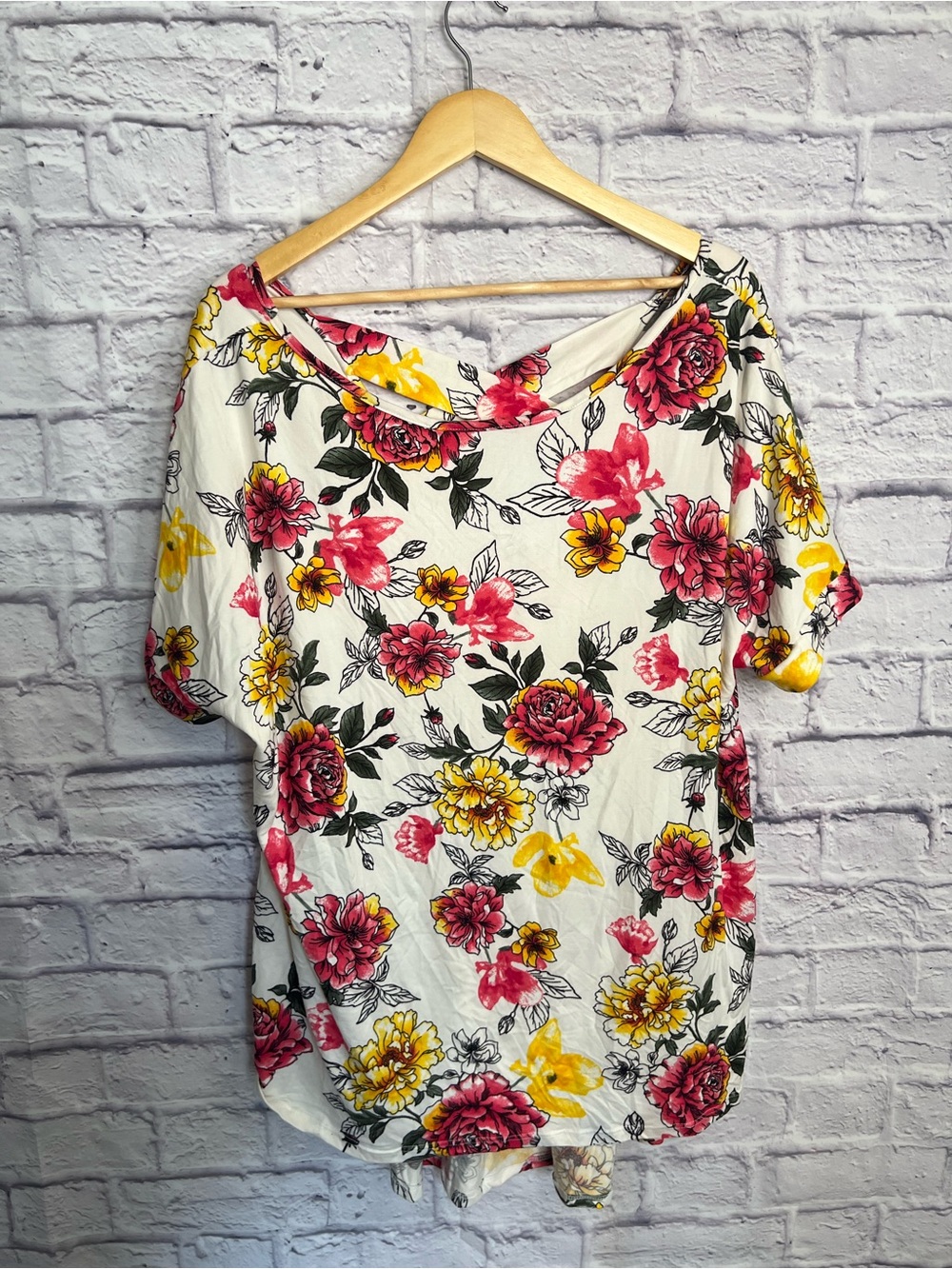 Frumos Floral Crisscross Back Babydoll Top – Women’s 3XL